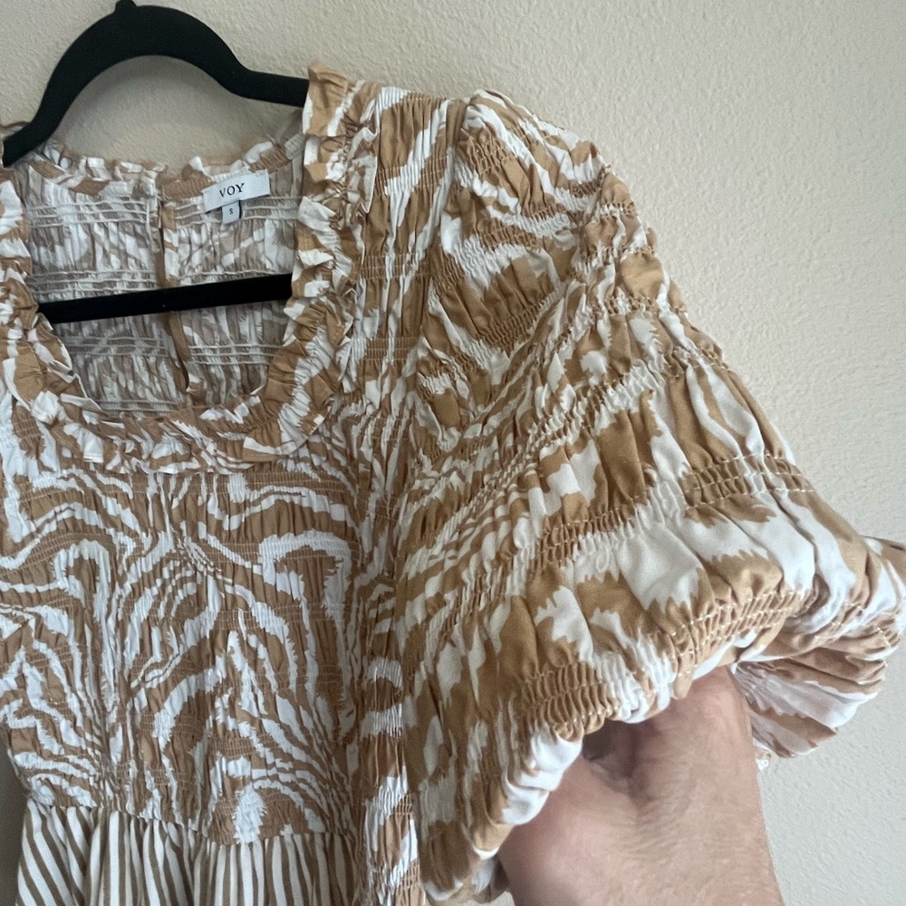 Cream Ruffled Tiered Midi Dress with Puff Sleeves - Picture 4 of 6